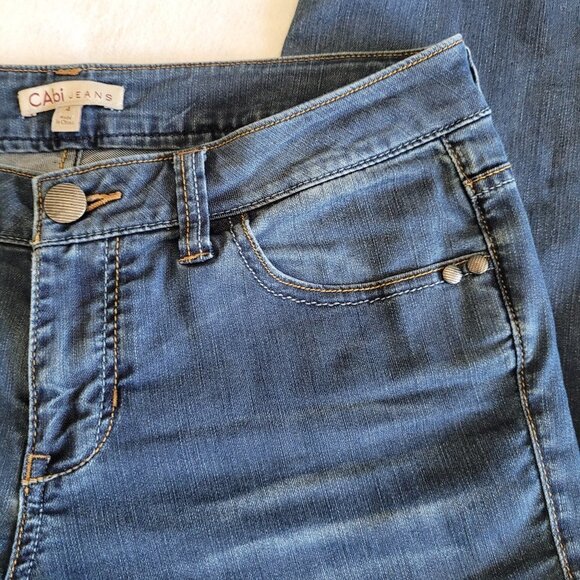 CAbi Denim Capri Women's sz 4 Mid Rise Straight Leg Denim Capri Jean - Picture 4 of 8